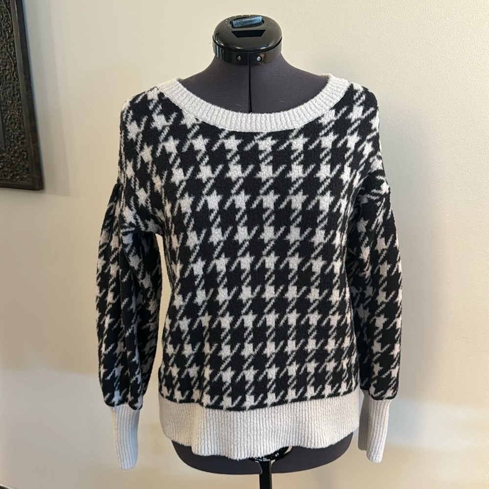 LOFT Houndstooth Sweater